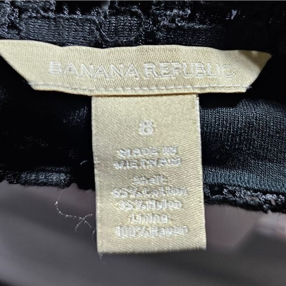 BANANA REPUBLIC Black Lace Eyelet Sheath Dress - Size 8 - Picture 7 of 7